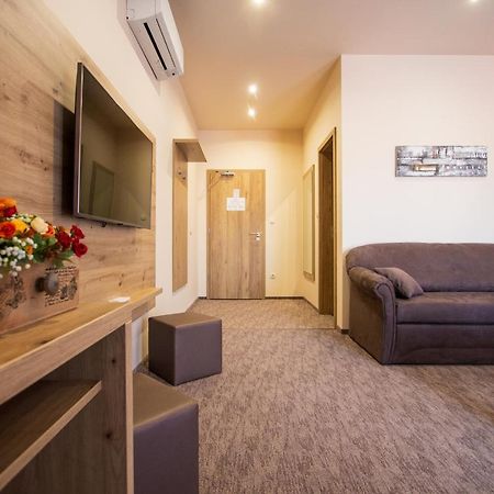 Veres Motel Veresegyház Exterior foto